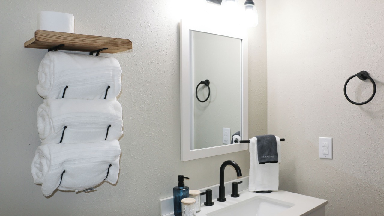 Photo of Bathroom in Pryor