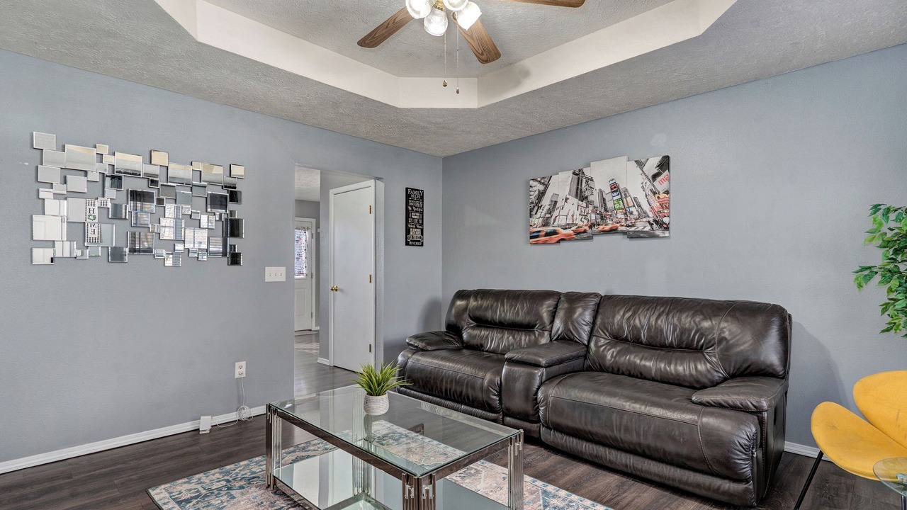 Photo of Livingroom in West Central