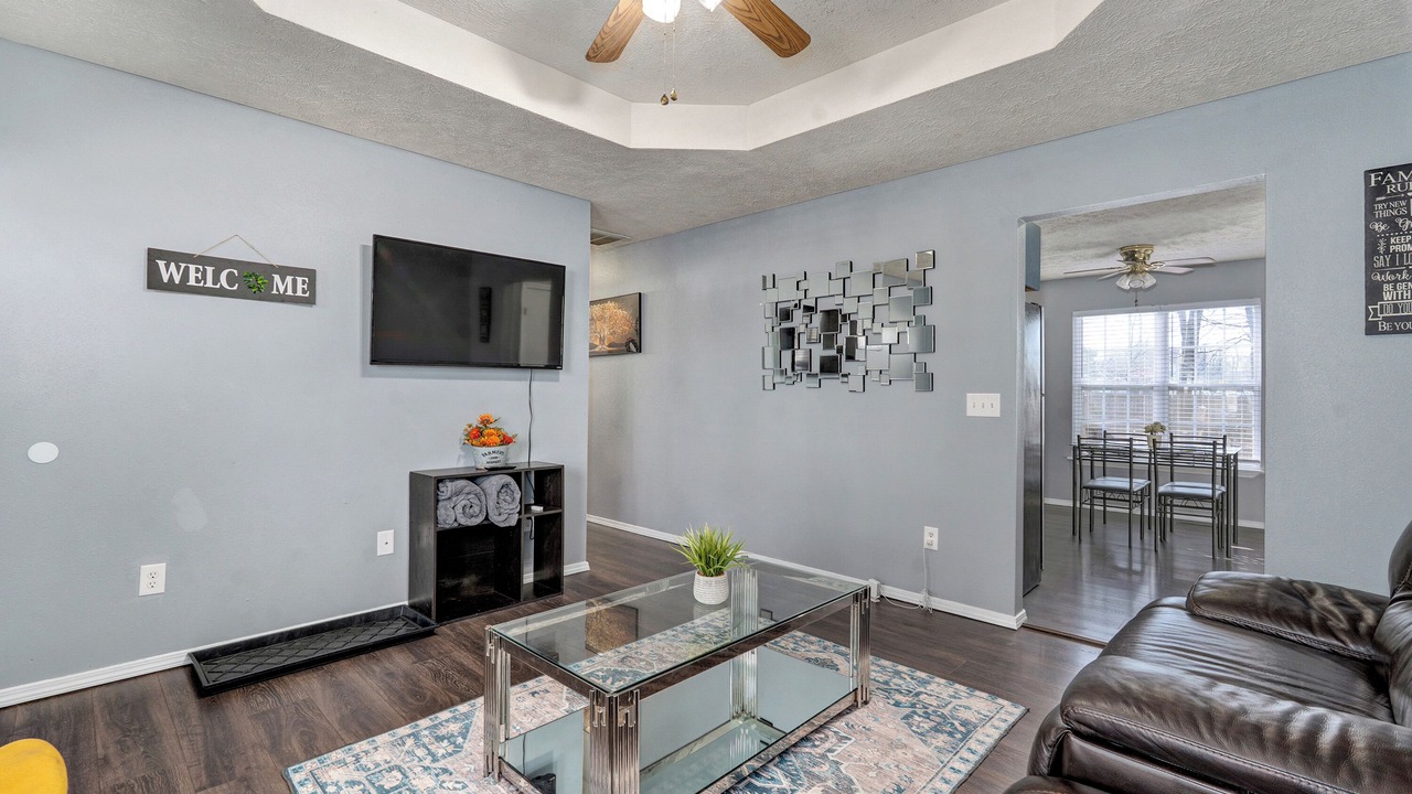 Photo of Livingroom in West Central