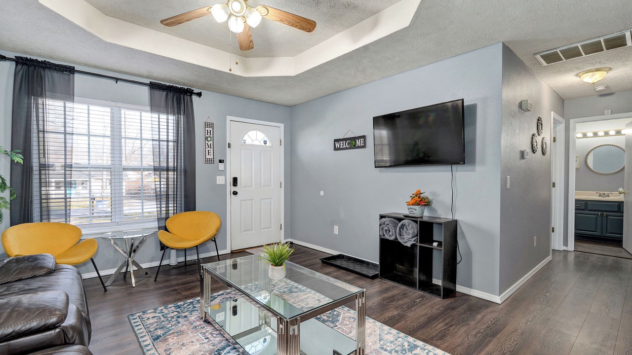 Photo of Livingroom in West Central