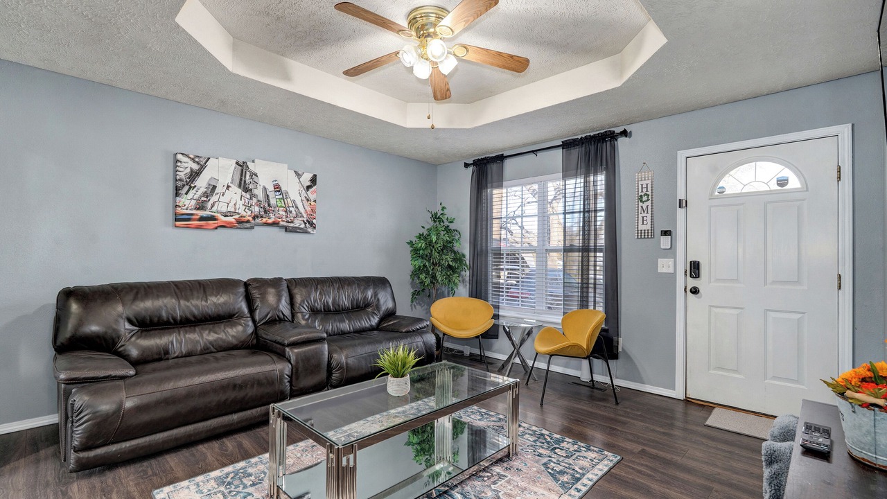 Photo of Livingroom in West Central