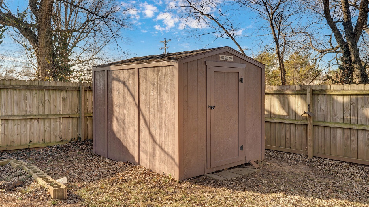 Photo of Outdoor in West Central