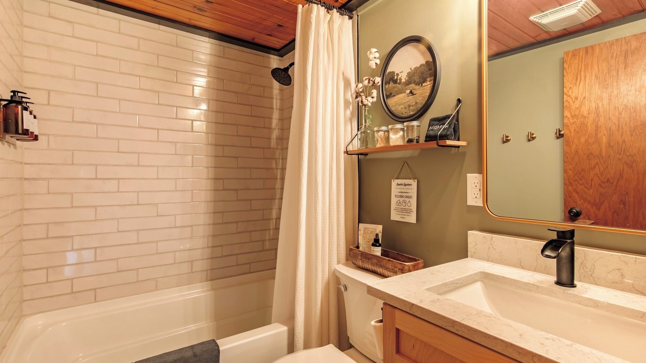 Photo of Bathroom in Frankfort