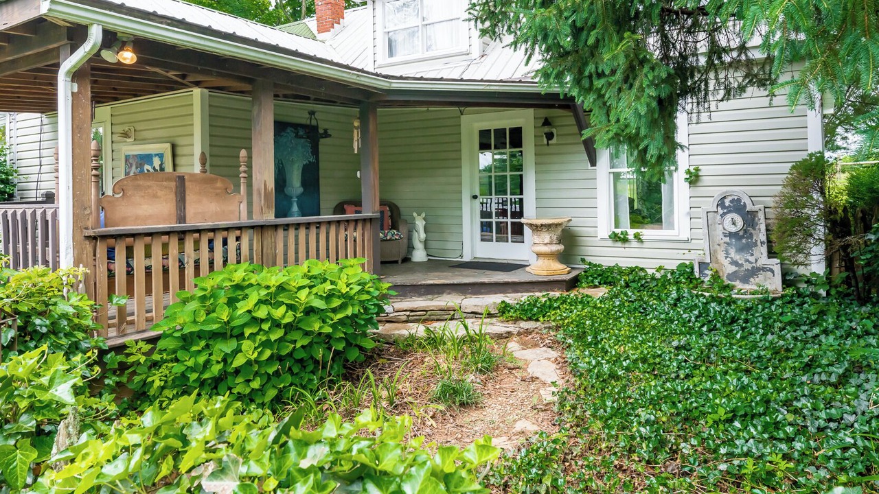 Photo of Patio Balcony in Shelbyville