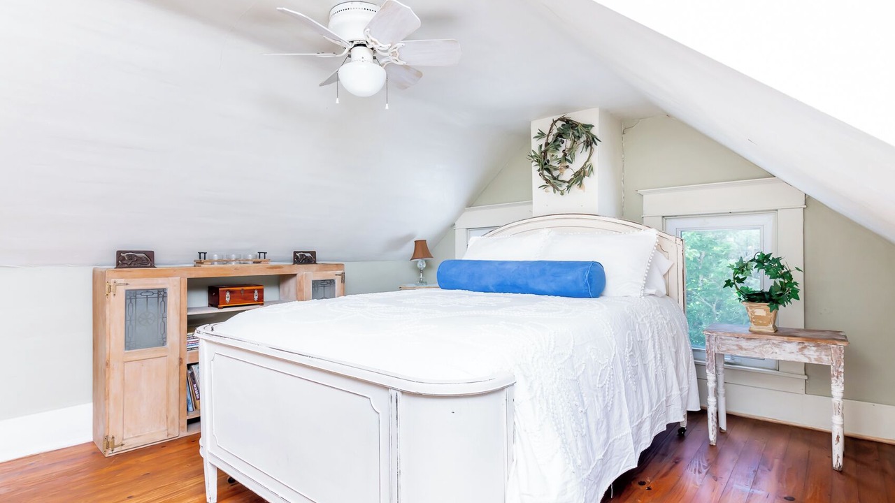 Photo of Bedroom in Shelbyville