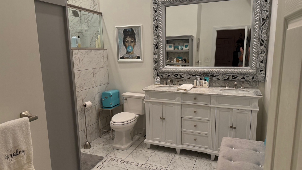 Photo of Bathroom in River Market