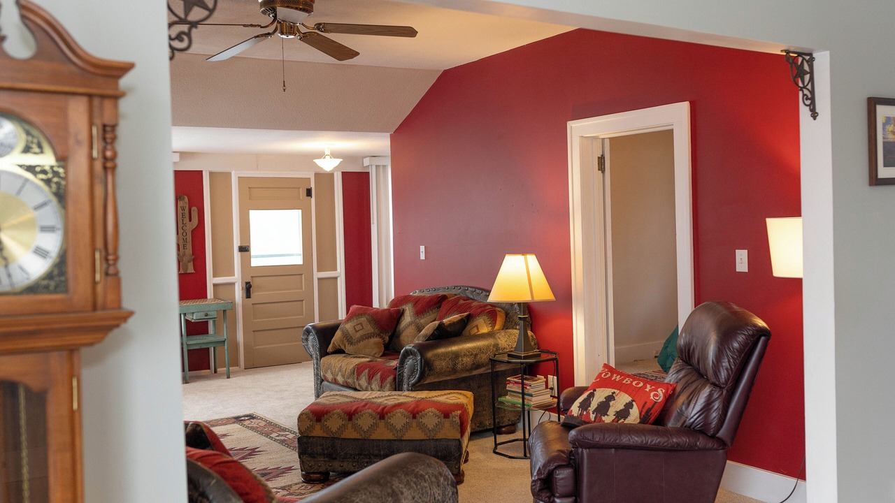 Photo of Livingroom in Colby