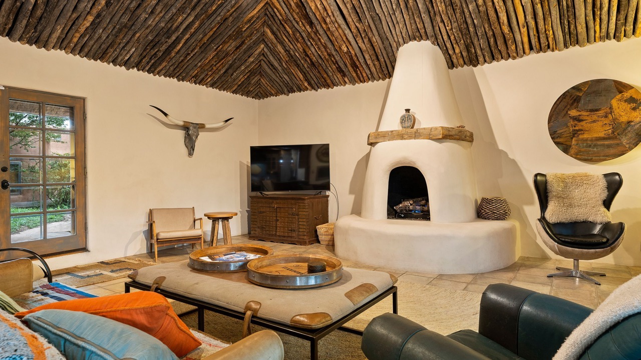 Photo of Livingroom in Taos
