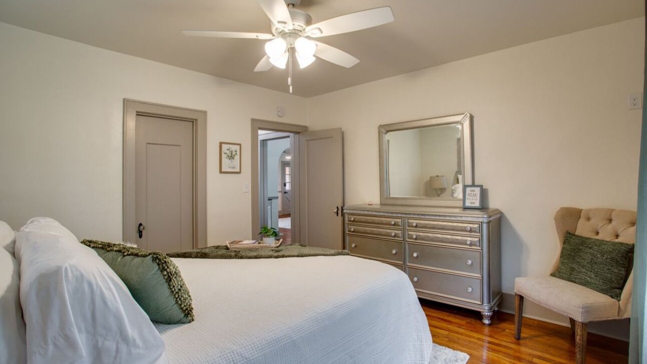 Photo of Bedroom in Enid