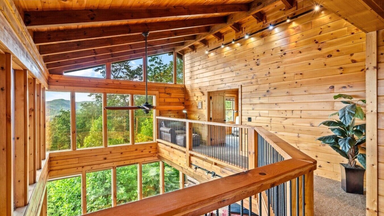 Photo of Bedroom in Gatlinburg - Pigeon Forge