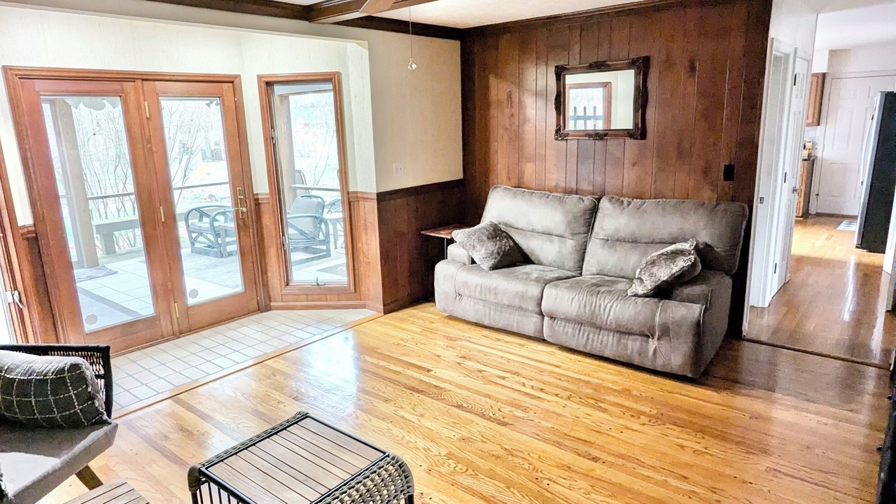 Photo of Livingroom in Douglass Hills