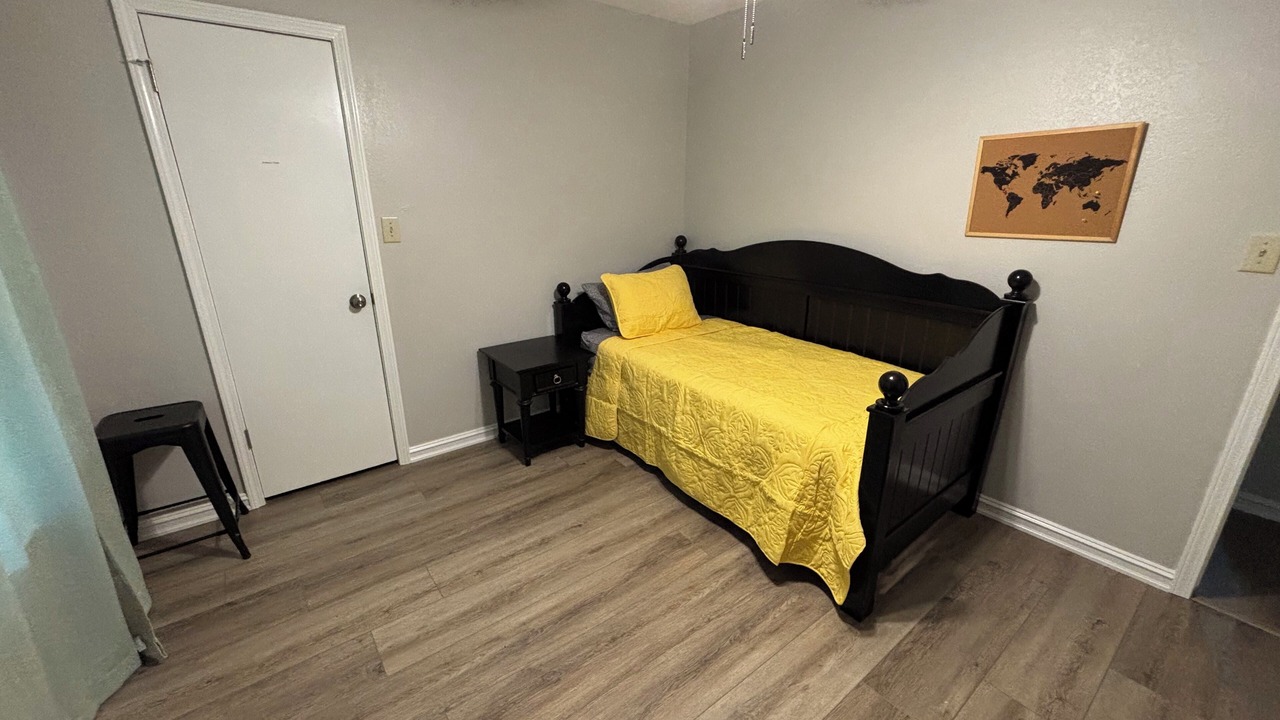 Photo of Bedroom in Tulsa