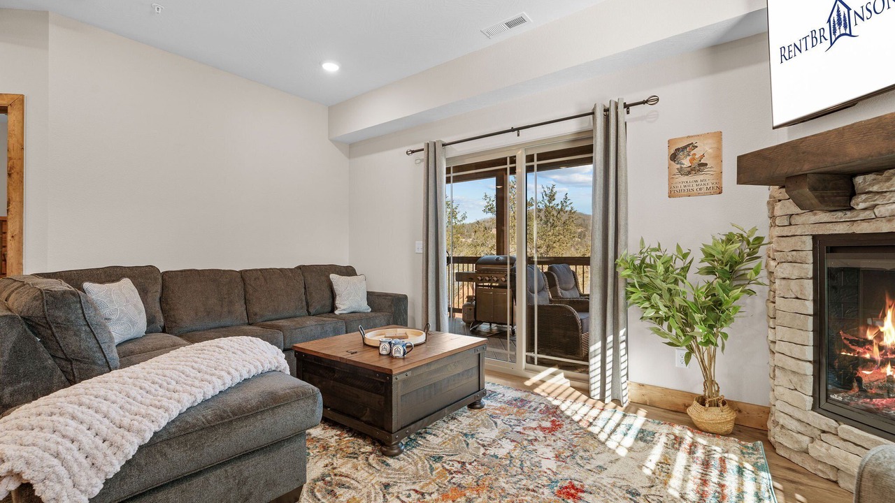 Photo of Livingroom in Hollister