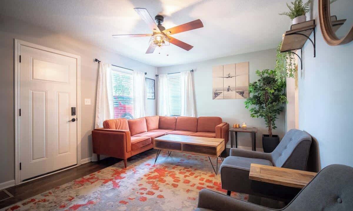 Photo of Livingroom in Rosedale