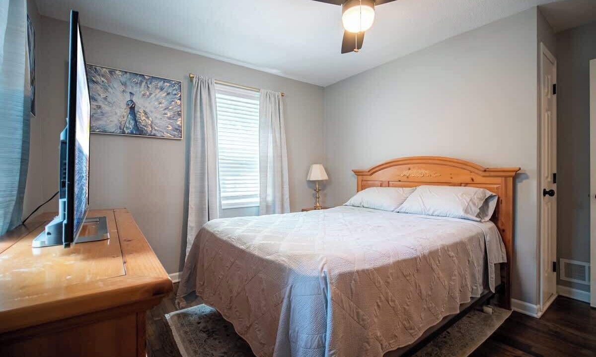 Photo of Bedroom in Rosedale