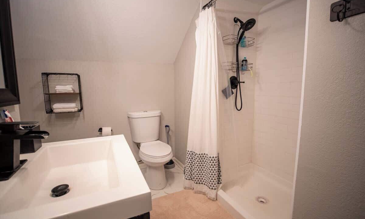 Photo of Bathroom in Rosedale