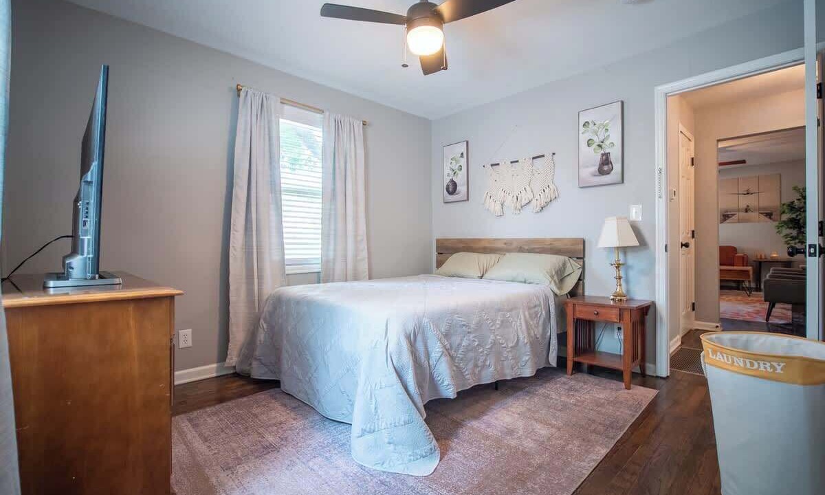 Photo of Bedroom in Rosedale
