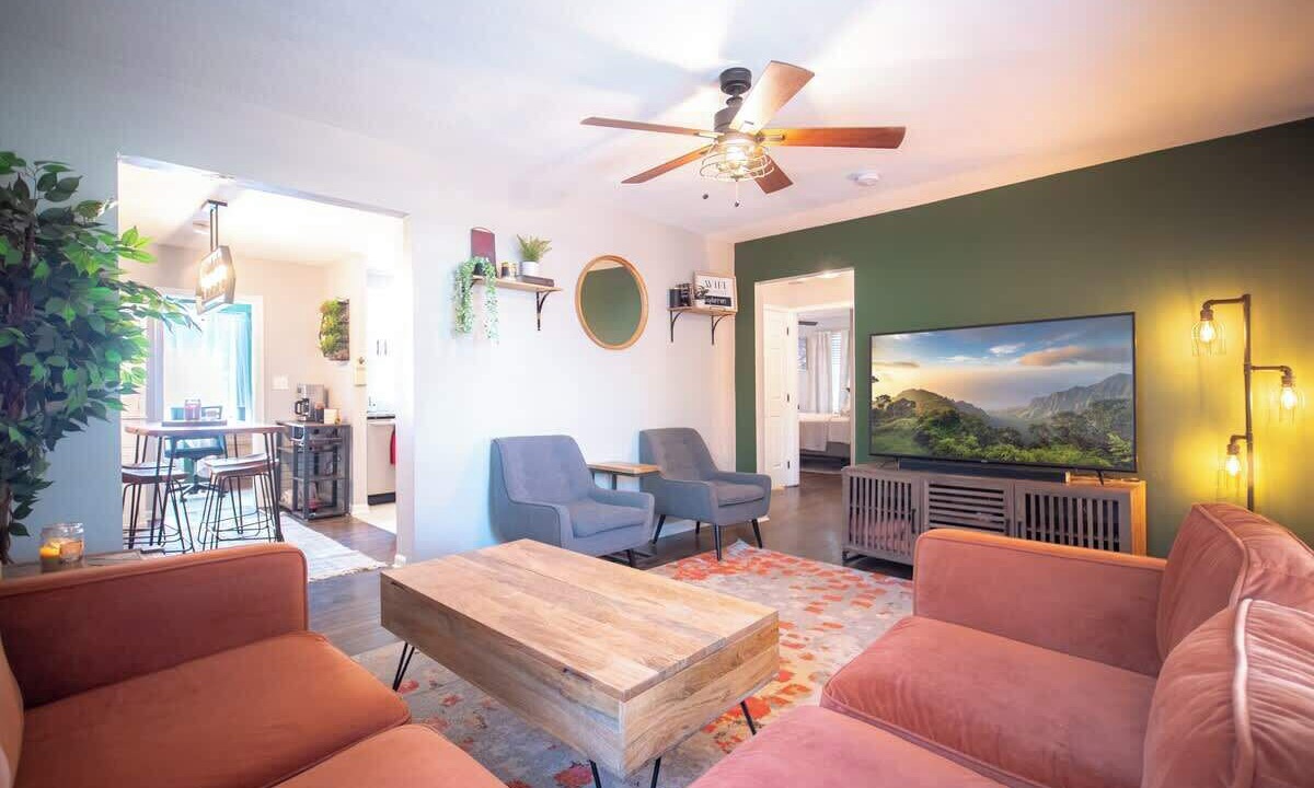 Photo of Livingroom in Rosedale