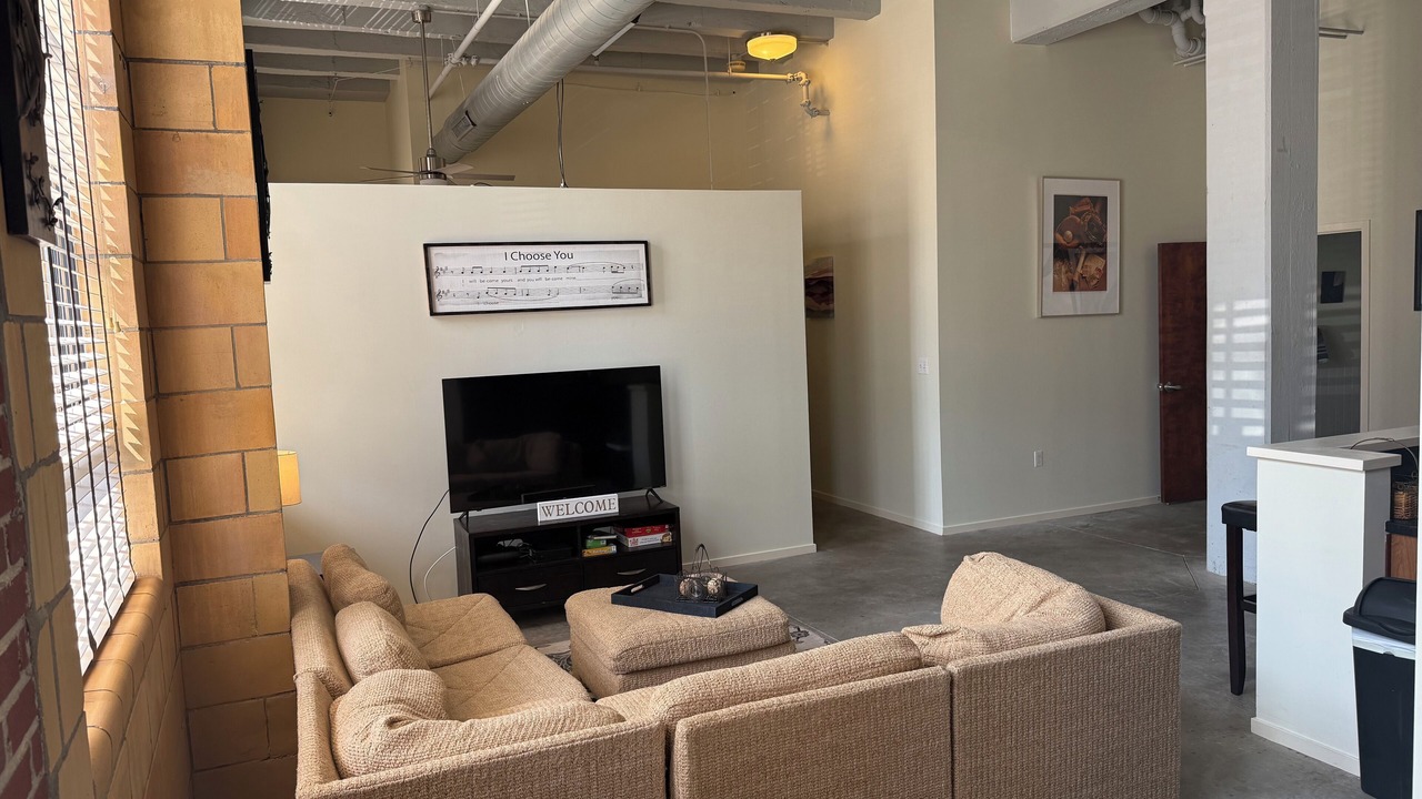 Photo of Livingroom in Downtown West
