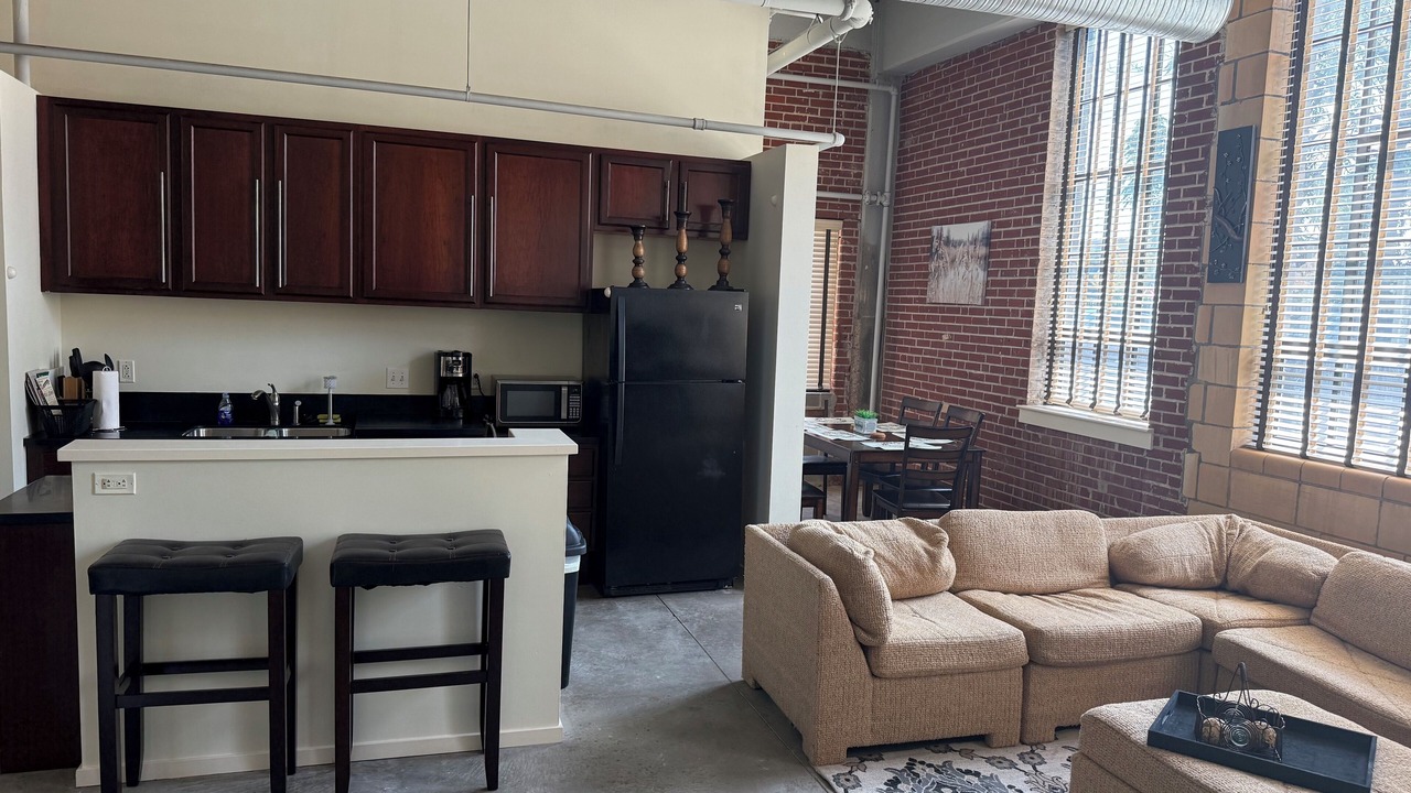 Photo of Livingroom in Downtown West
