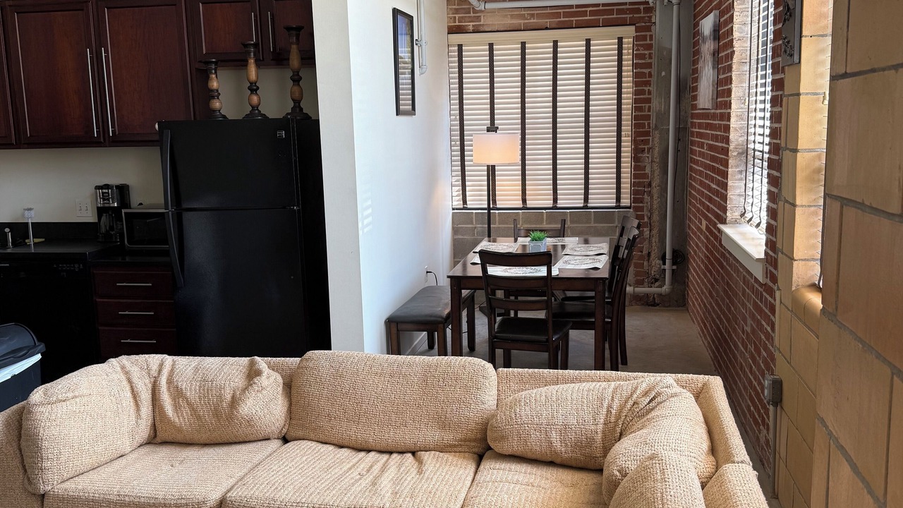 Photo of Livingroom in Downtown West