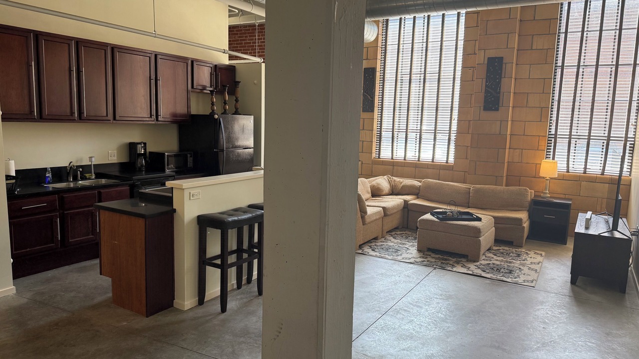 Photo of Livingroom in Downtown West