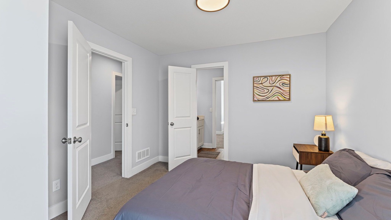 Photo of Bedroom in Raytown