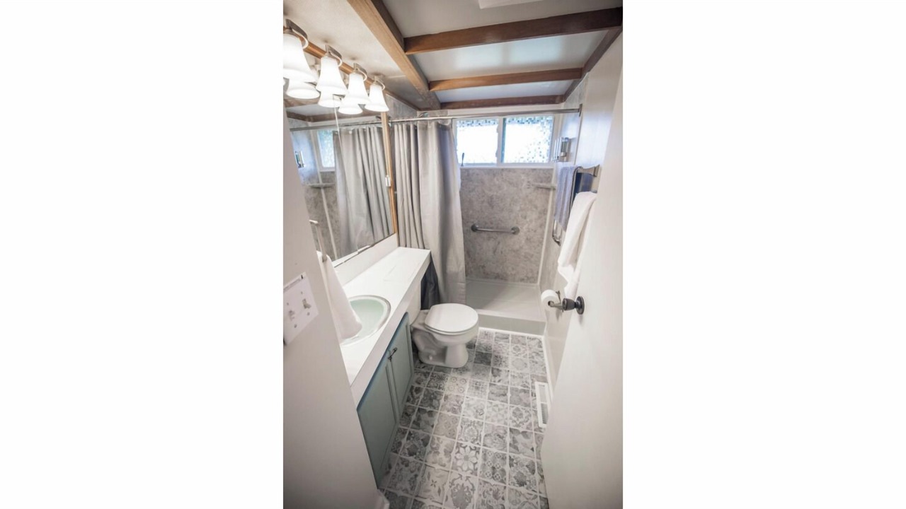 Photo of Bathroom in Fostoria