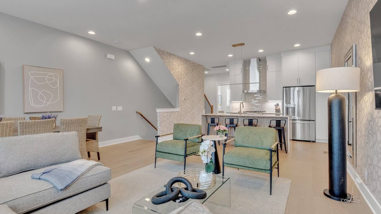 Photo of Livingroom in Corinne Place