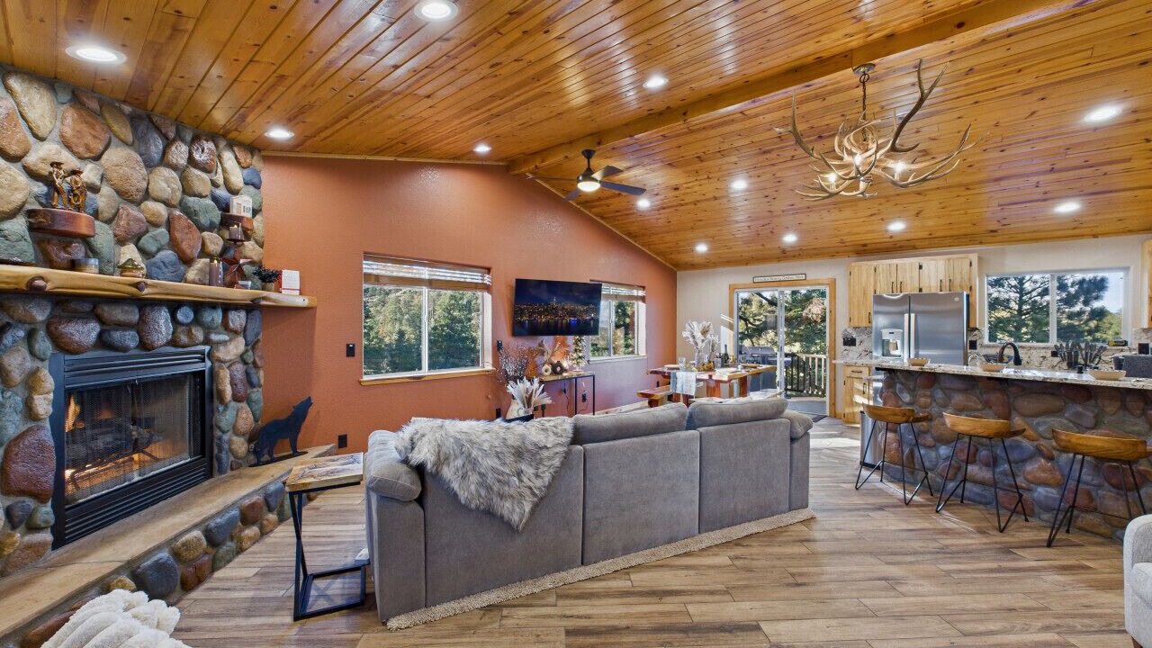Photo of Livingroom in Ruidoso