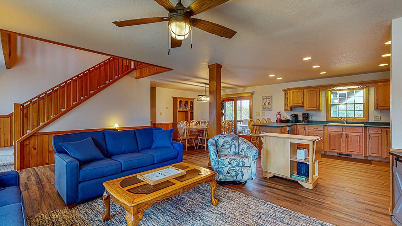 Photo of Livingroom in Brigands' Bay