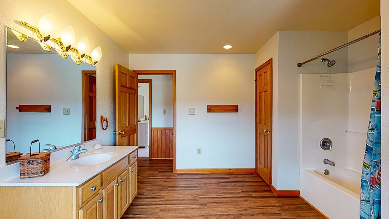 Photo of Bathroom in Brigands' Bay