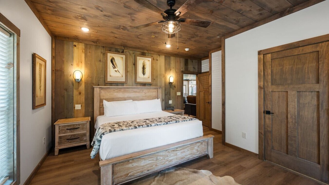 Photo of Bedroom in Gatlinburg - Pigeon Forge