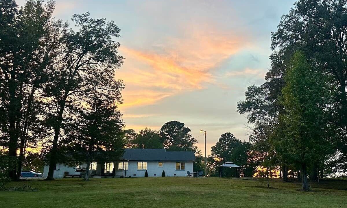 Photo of Others in Mantachie