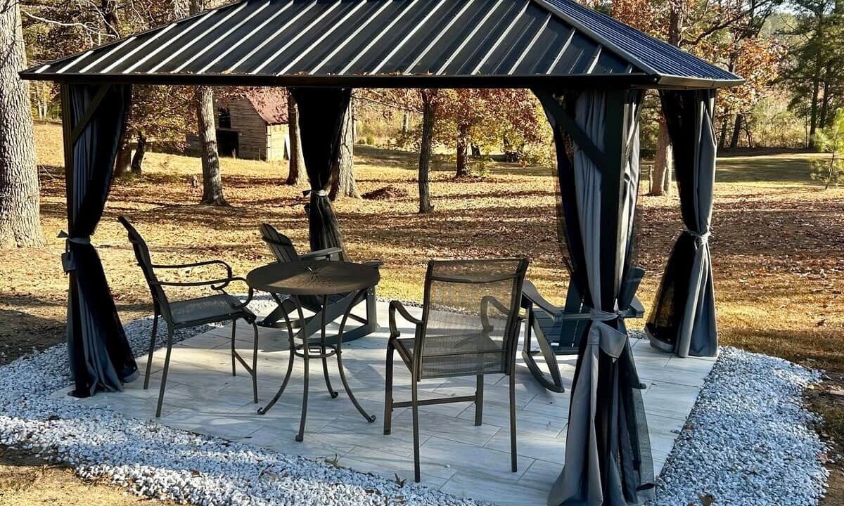 Photo of Outdoor in Mantachie