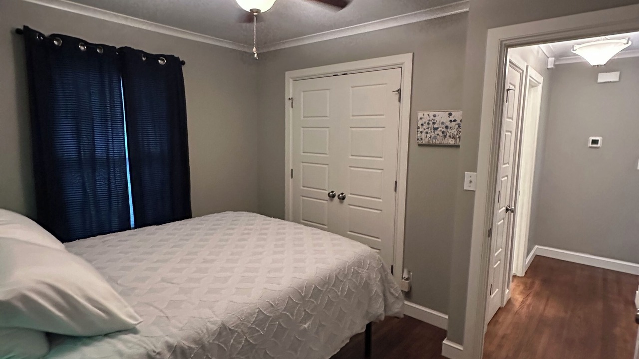 Photo of Bedroom in Broken Arrow