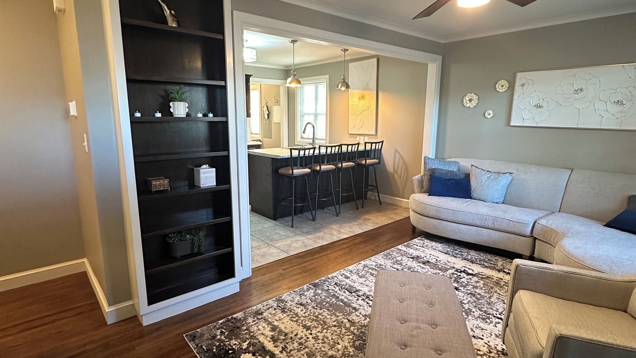 Photo of Livingroom in Broken Arrow