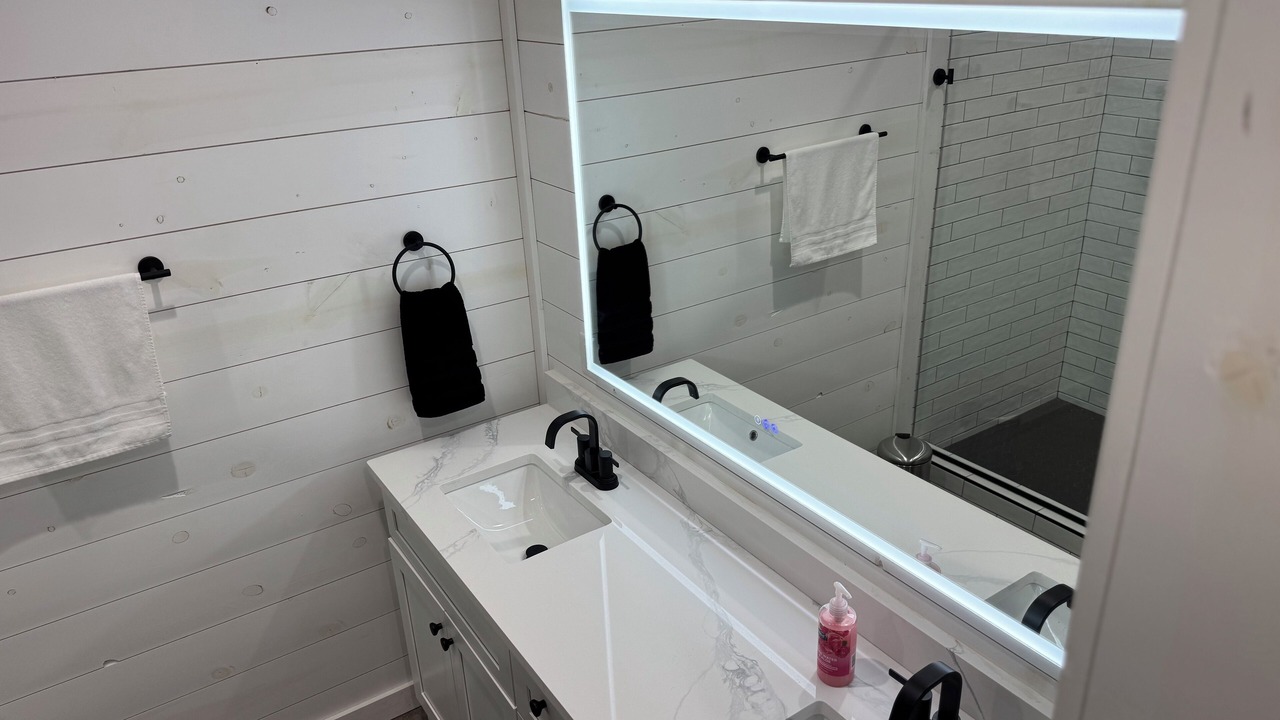 Photo of Bathroom in Broken Bow