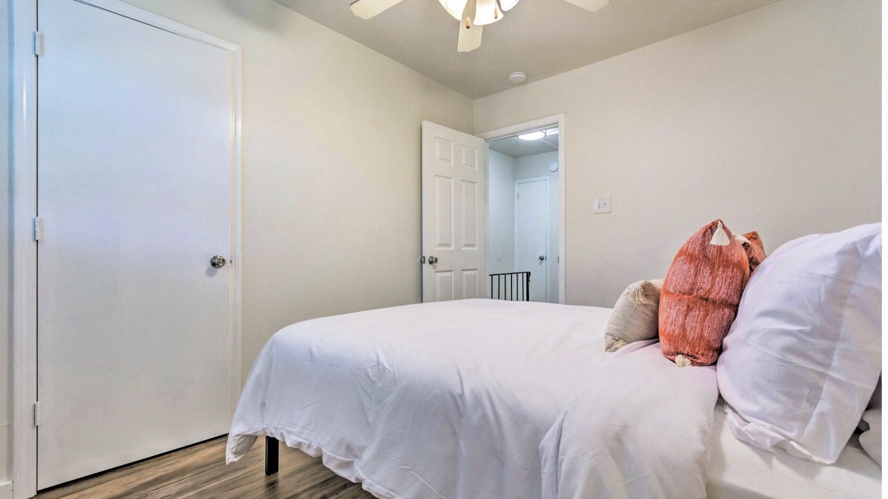 Photo of Bedroom in Capital View