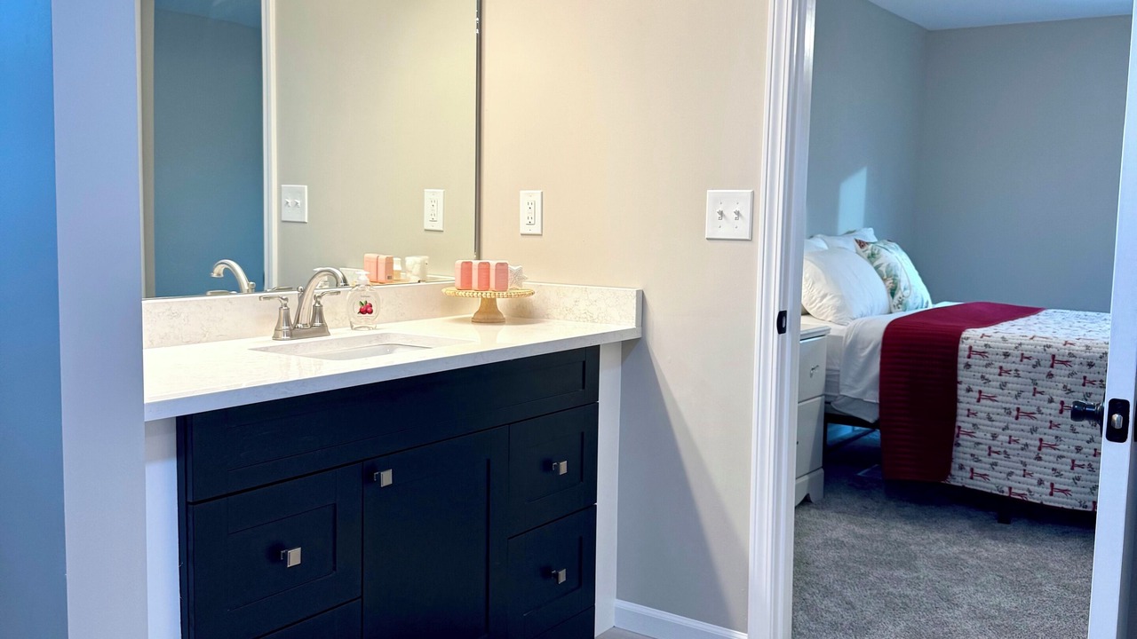 Photo of Bedroom in Oskaloosa