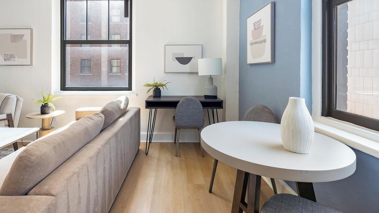 Photo of Livingroom in Financial District