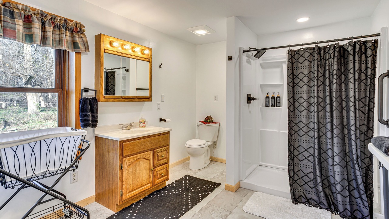 Photo of Bathroom in Comanche County