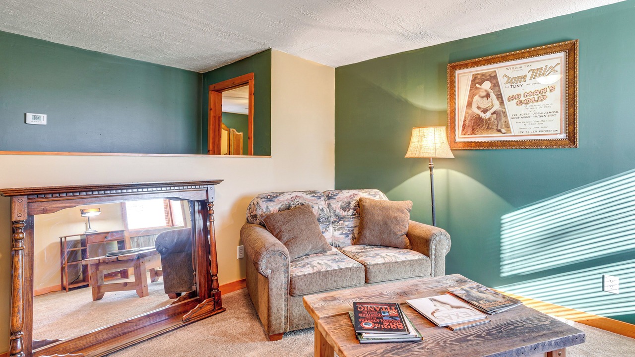 Photo of Livingroom in Comanche County