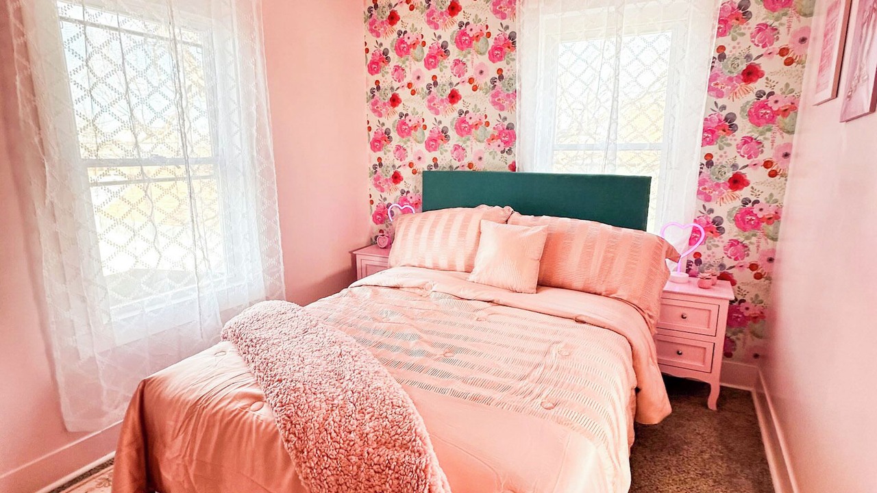 Photo of Bedroom in Russell