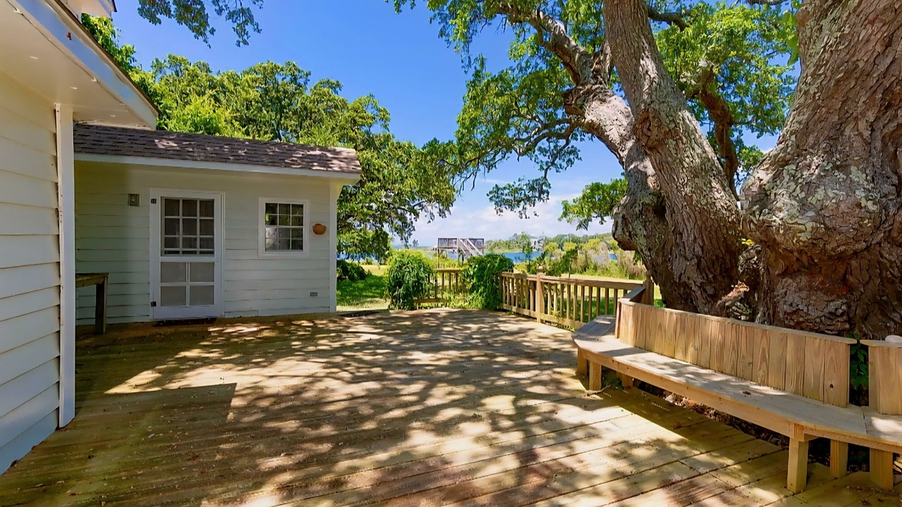 Photo of Patio Balcony in Harkers Island