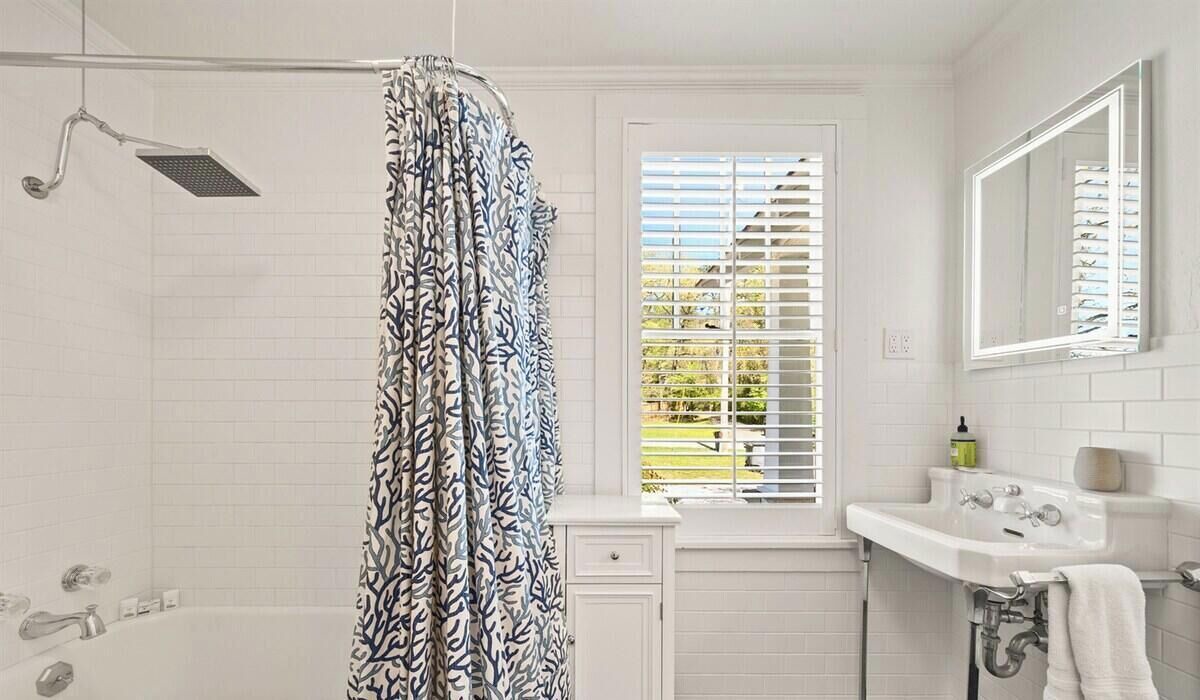 Photo of Bathroom in Mid America