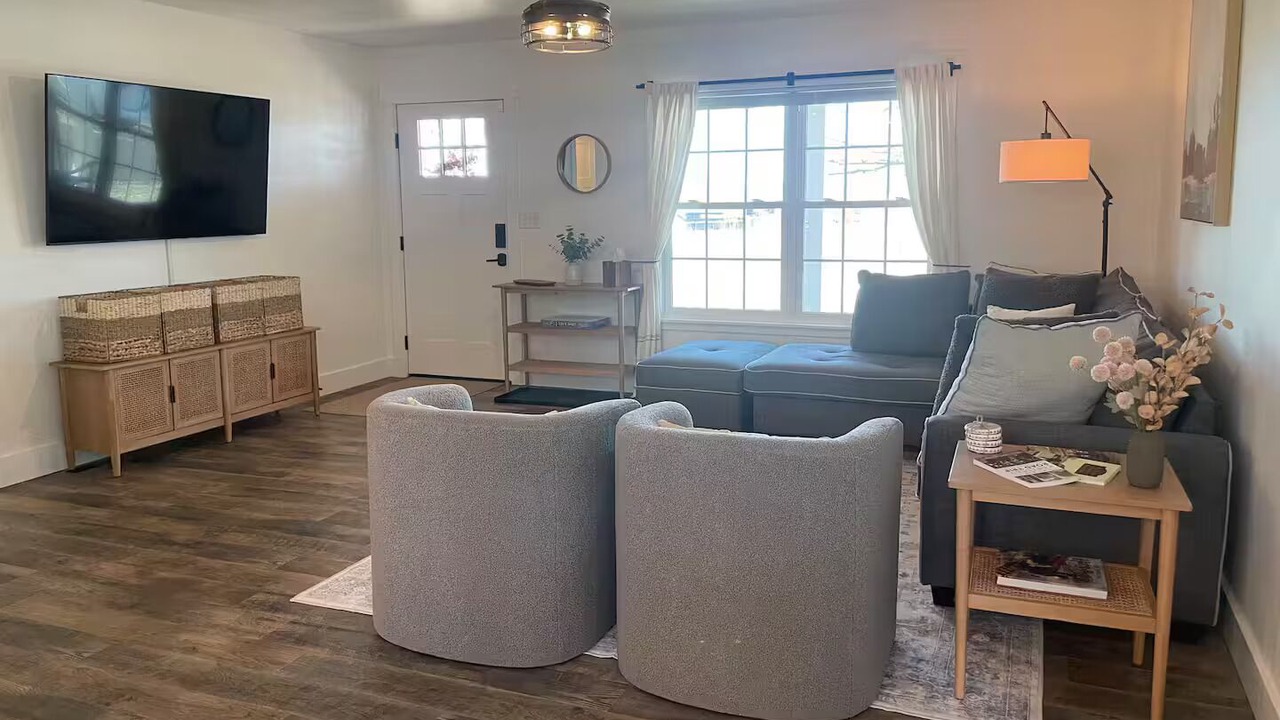 Photo of Livingroom in Elizabethtown