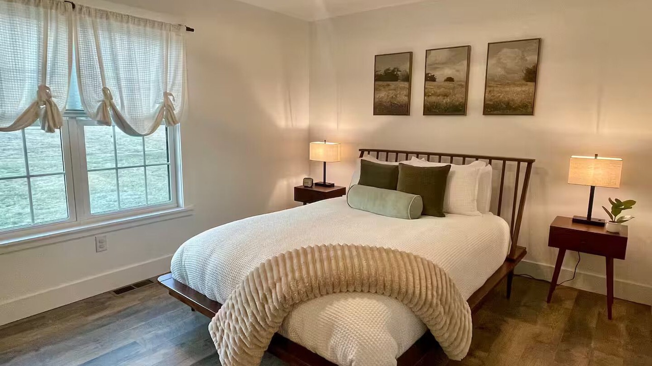 Photo of Bedroom in Elizabethtown