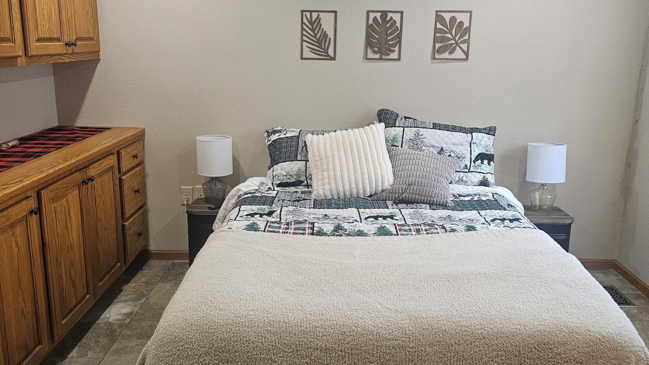 Photo of Bedroom in Seneca