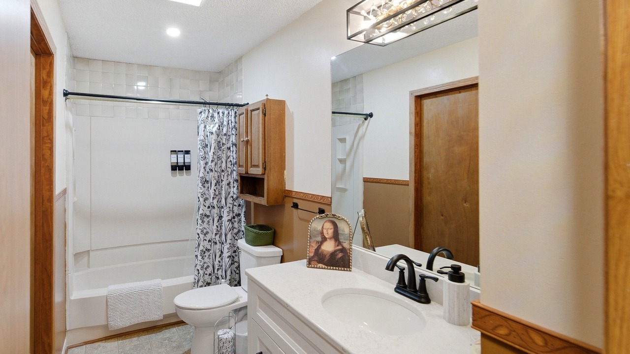 Photo of Bathroom in Garden City